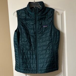 Patagonia Women's Quilted Vest - Deep Forest Green